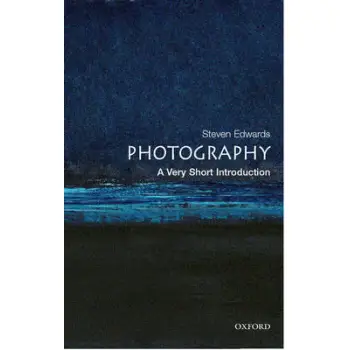 VERY SHORT INTRODUCTIONS : PHOTOGRAPHY PB A FORMAT