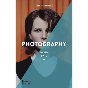 ART ESSENTIALS: PHOTOGRAPHY