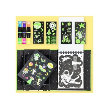 Σετ Δραστηριοτήτων – Colouring Set Outer Space