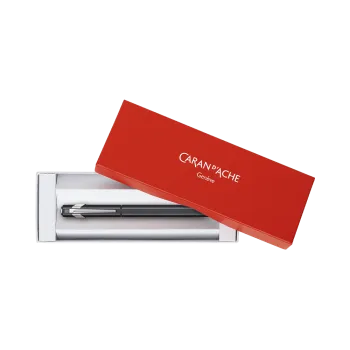 CARAN D'ACHE ΠΕΝΑ MEDIUM 849 PLUME CLASSIC ΜΑΥΡΗ