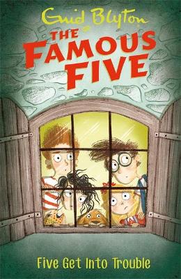 FAMOUS FIVE 8: FIVE GET INTO TROUBLE  PB