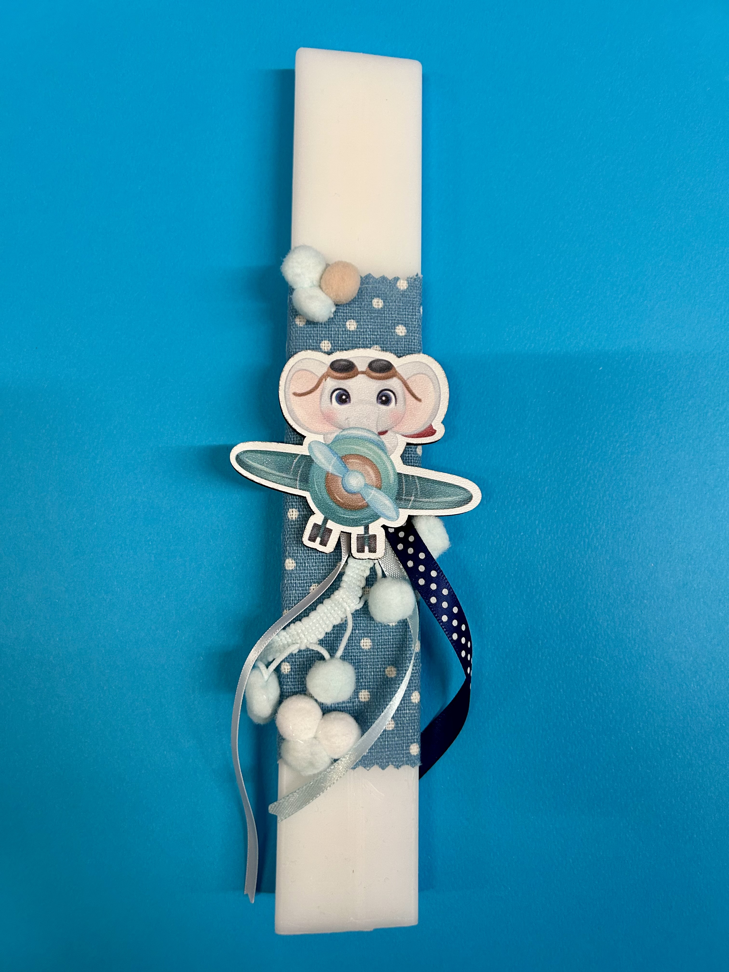 ΛΑΜΠΑΔΑ ΜΕ ΕΛΕΦΑΝΤΑΚΙ ΣΕ ΑΕΡΟΠΛΑΝΟ