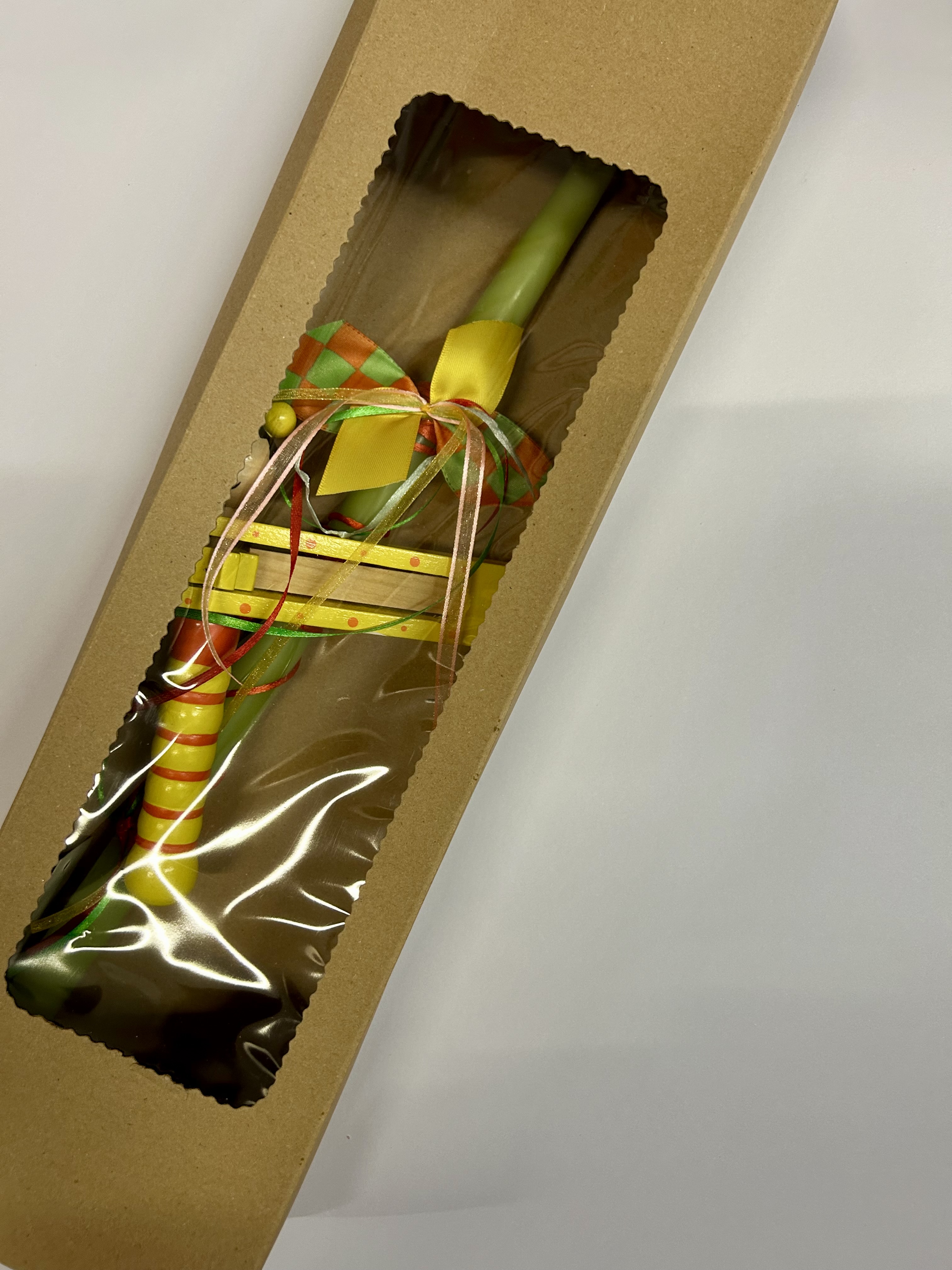 ΛΑΜΠΑΔΑ ΛΑΧΑΝΙ ΜΕ ΡΟΚΑΝΑ ΞΥΛΙΝΗ