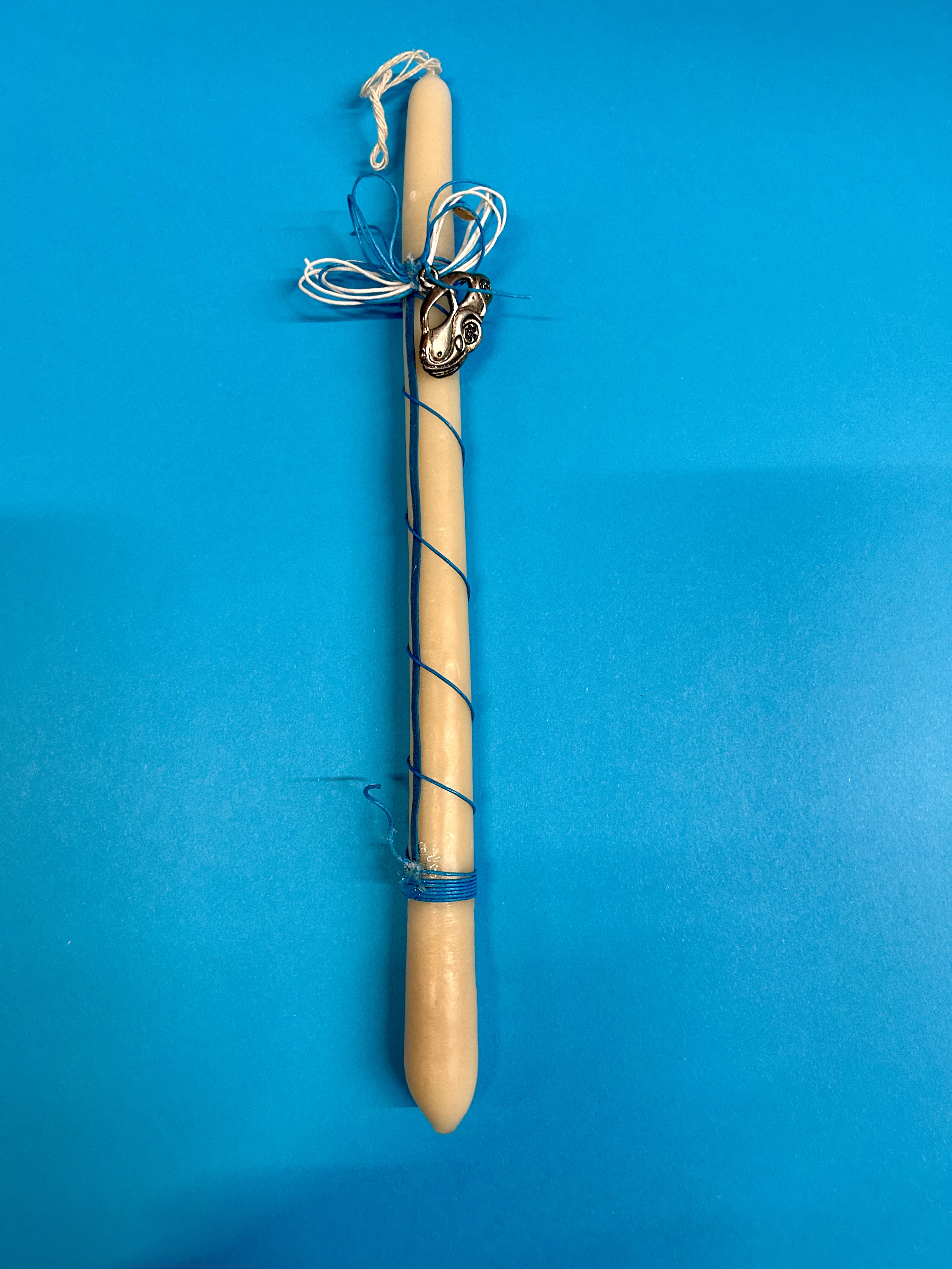 ΛΑΜΠΑΔΑ ΛΕΥΚΗ ΜΕ ΜΕΤΑΓΙΟΝ ΑΜΑΞΑΚΙ