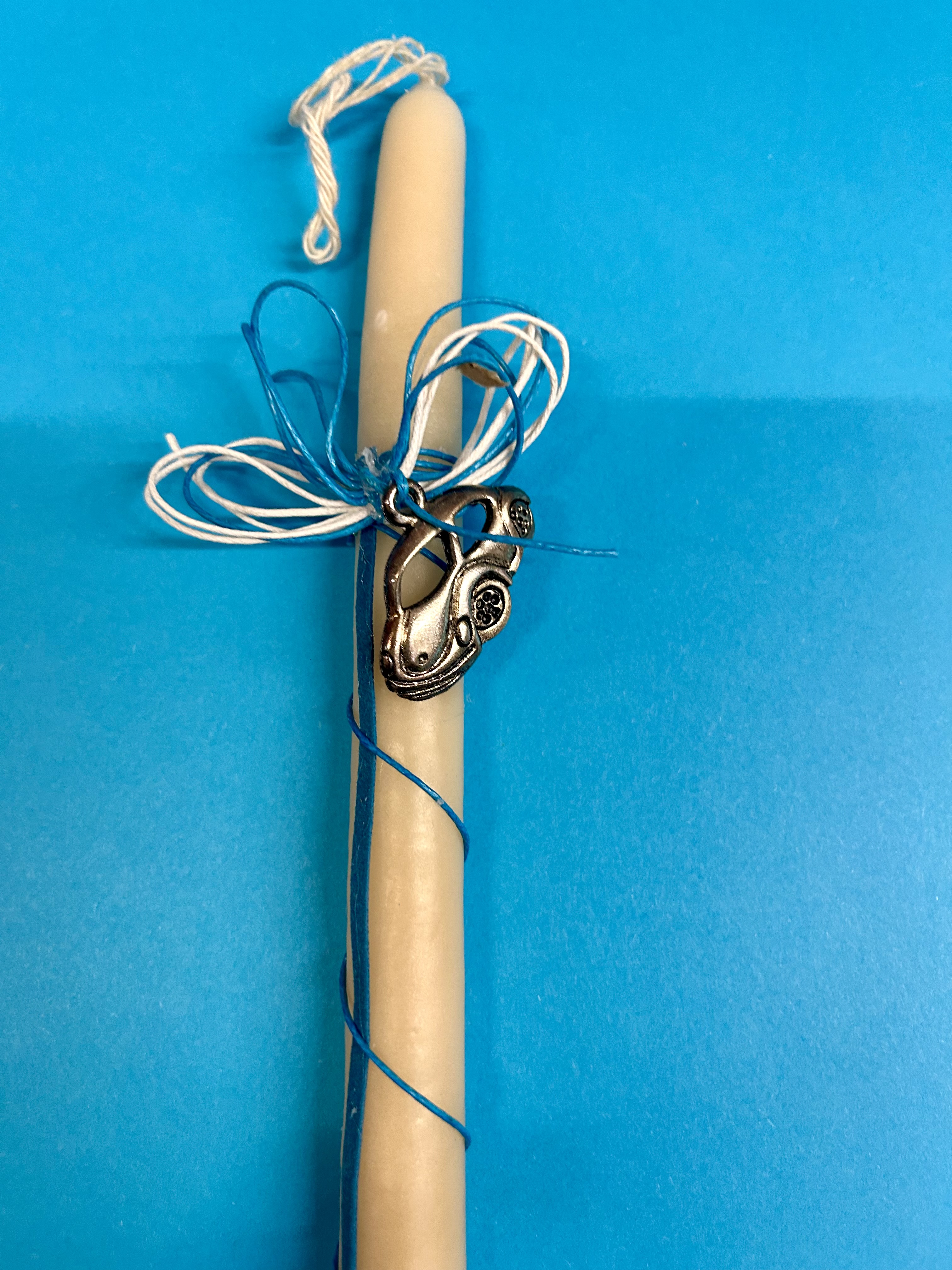 ΛΑΜΠΑΔΑ ΛΕΥΚΗ ΜΕ ΜΕΤΑΓΙΟΝ ΑΜΑΞΑΚΙ