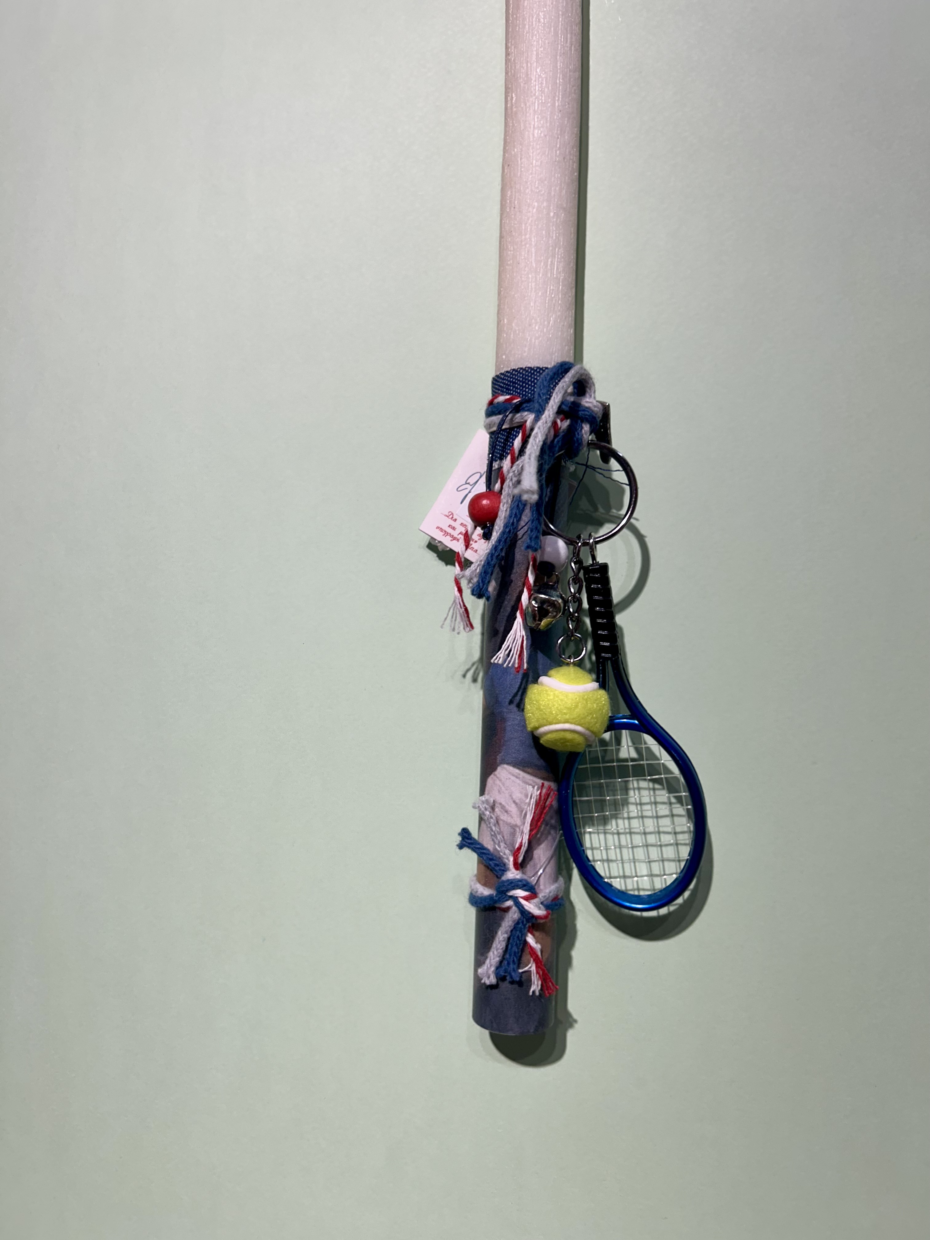 ΛΑΜΠΑΔΑ ΜΕ ΡΑΚΕΤΑ ΤΕΝΙΣ