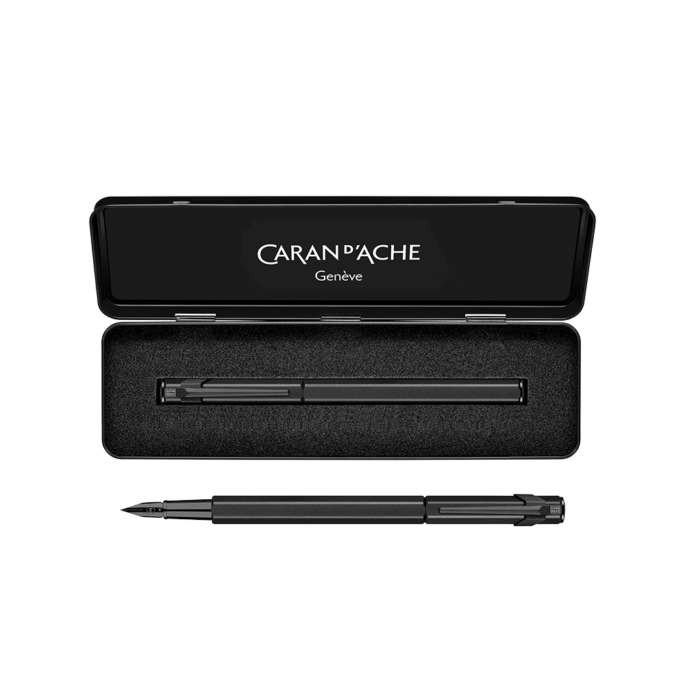 CARAN D'ACHE ΠΕΝΑ ΣΕ ΜΕΤΑΛΛΙΚΟ ΚΟΥΤΙ MEDIUM 849 ΜΑΥΡΟ