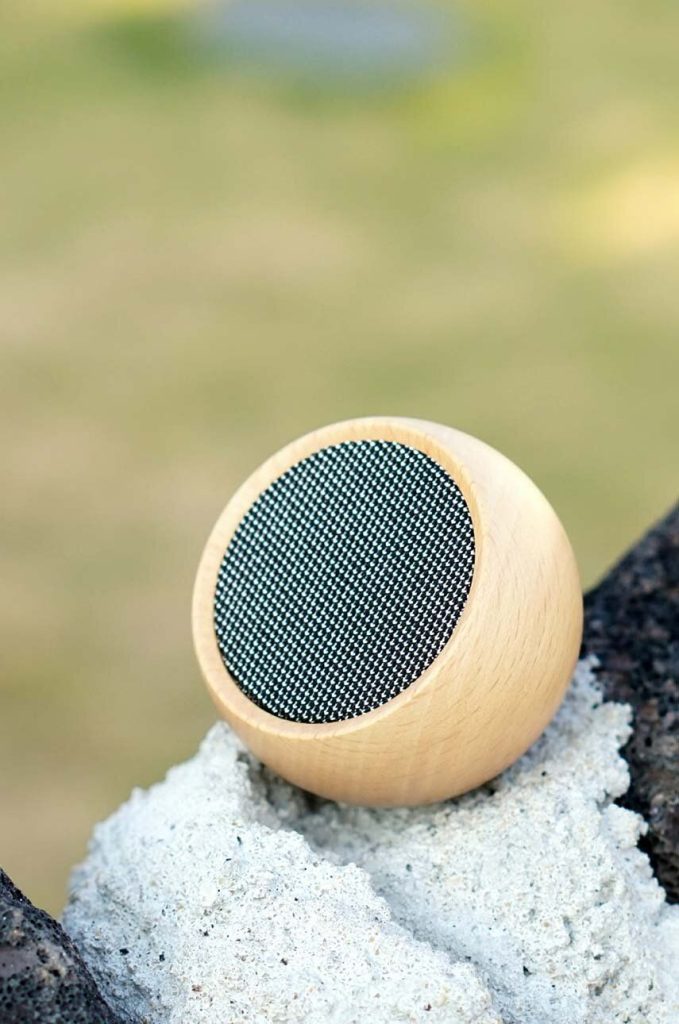 Φορητό ηχείο Bluetooth TWS με τετράγωνο ήχο και ηχητική πιστότητα από ξύλο καρυδιάς GINGKO