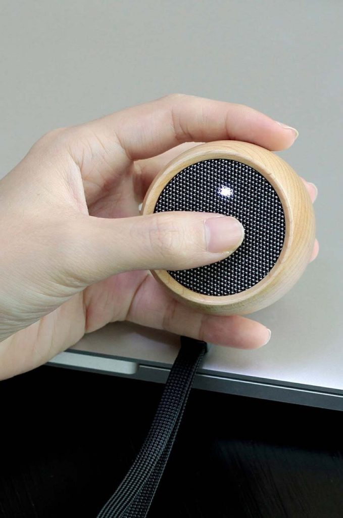 Φορητό ηχείο Bluetooth TWS με τετράγωνο ήχο και ηχητική πιστότητα από ξύλο καρυδιάς GINGKO